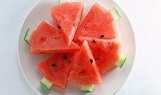 今日吃瓜的图片素材